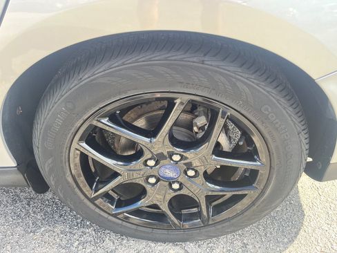 Used 2016 Ford Focus SE w/ Equipment Group 201A FWD image 13