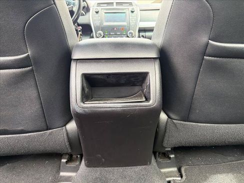 Used 2016 Toyota Camry SE FWD image 24