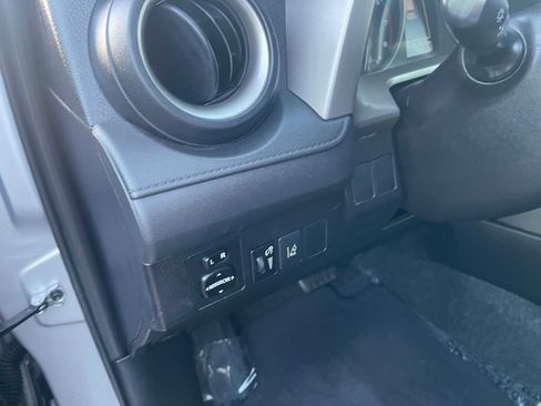 Used 2017 Toyota RAV4 LE w/ Carpet Mat Package image 17