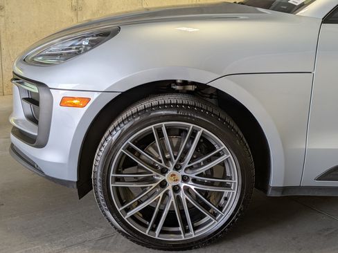Certified 2026 Porsche Macan AWD/4WD image 15