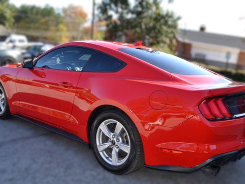 Used 2021 Ford Mustang Coupe image 12