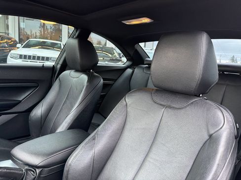 Used 2016 BMW M235i Coupe image 33