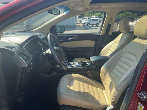 Used 2015 Ford Edge SEL w/ Equipment Group 201A FWD image 16