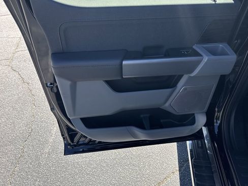 New 2025 Ford F150 Lariat w/ Equipment Group 501A Mid image 21