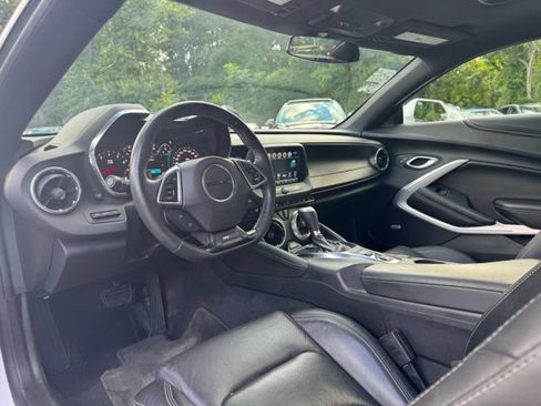 Used 2017 Chevrolet Camaro LT RWD image 19
