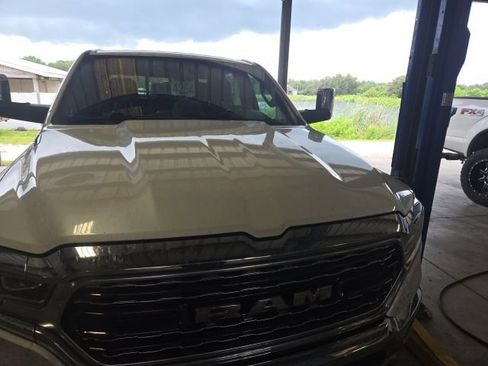Used 2019 RAM 1500 Limited AWD/4WD image 7
