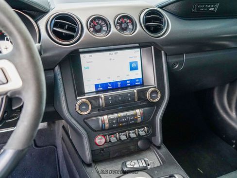 Used 2022 Ford Mustang Shelby GT500 w/ Technology Package image 56