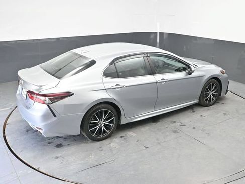 Used 2022 Toyota Camry SE FWD image 23