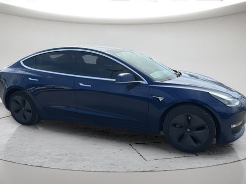 Used 2019 Tesla Model 3 Standard Range Plus RWD image 2