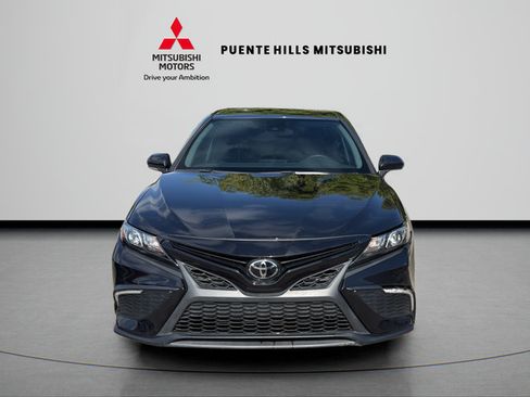 Used 2024 Toyota Camry SE FWD image 2