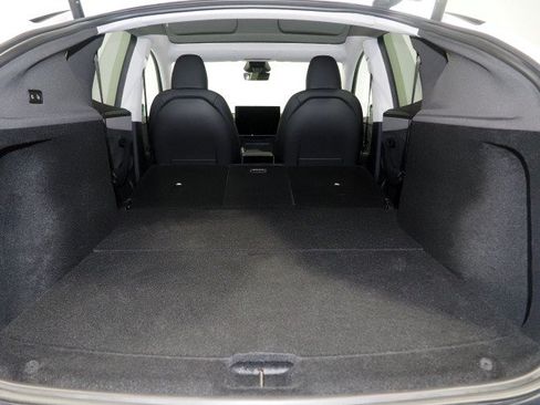 Used 2026 Tesla Model Y Long Range RWD image 50