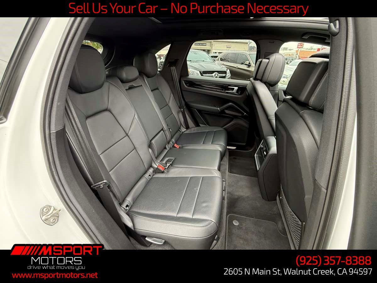 Used 2021 Porsche Cayenne AWD/4WD image 18