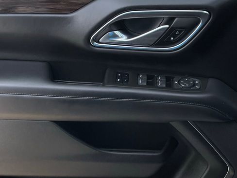 Used 2022 Chevrolet Tahoe Z71 image 19