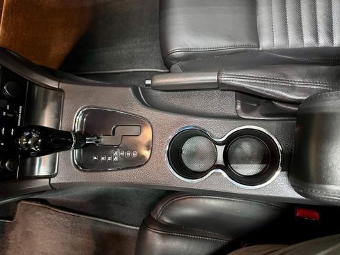 Used 2002 Ford Thunderbird Deluxe image 17