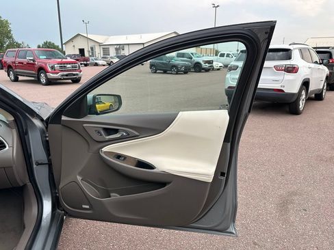 Used 2024 Chevrolet Malibu LT FWD image 28