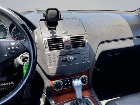 Used 2010 Mercedes-Benz C 300 Sedan image 6