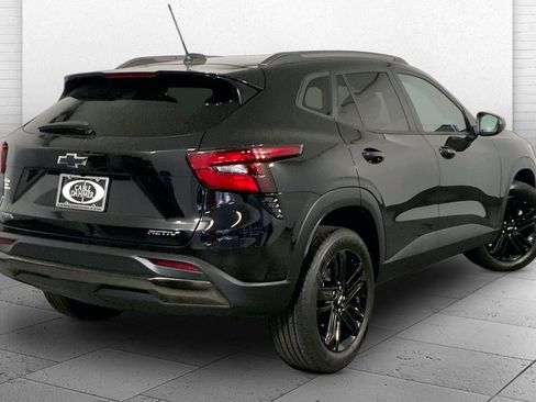 Used 2024 Chevrolet Trax ACTIV w/ Sunroof Package FWD image 13