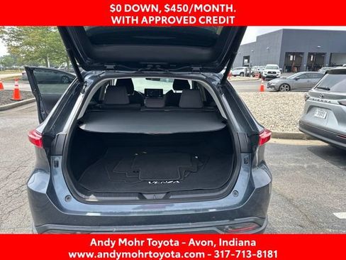 Used 2021 Toyota Venza LE AWD/4WD image 12