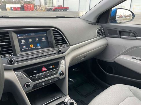 Used 2017 Hyundai Elantra SE image 69