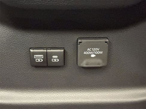 Certified 2024 Toyota Sequoia Platinum AWD/4WD image 39