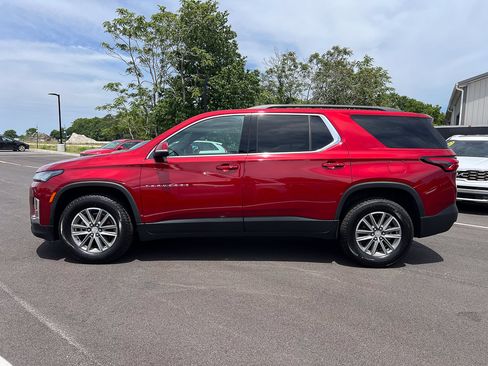 Used 2023 Chevrolet Traverse LT AWD/4WD image 2
