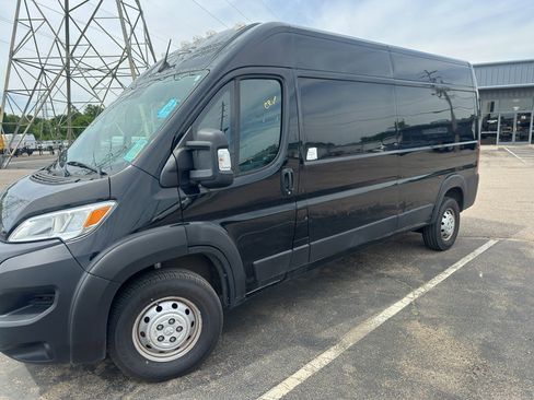 Used 2023 RAM ProMaster 2500 FWD image 3