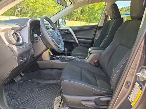 Used 2016 Toyota RAV4 XLE FWD image 9