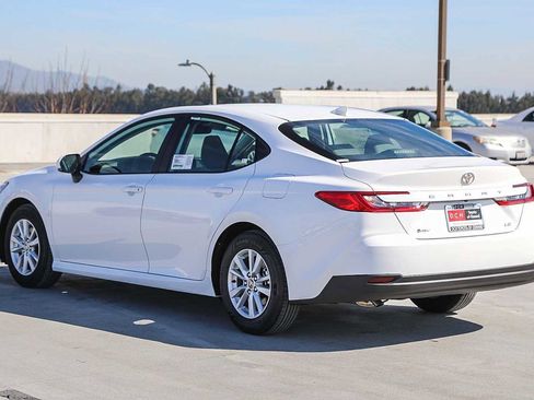 New 2026 Toyota Camry LE image 7