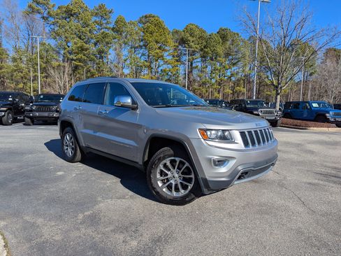 Used 2014 Jeep Grand Cherokee Limited w/ Trailer Tow Group IV image 3