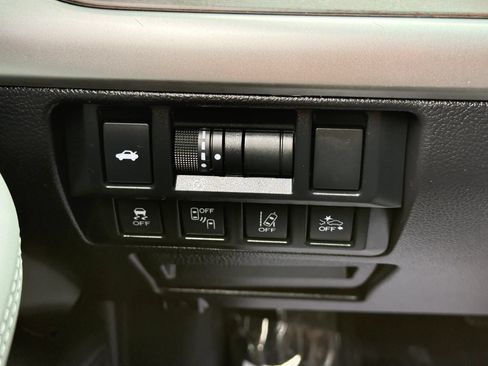 Used 2018 Subaru Legacy 2.5i Limited AWD/4WD image 36