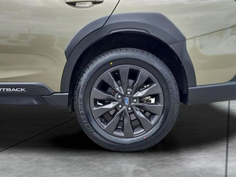 Used 2025 Subaru Outback Onyx Edition AWD/4WD image 31