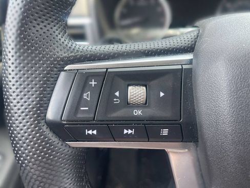 Used 2025 Mitsubishi Outlander SE AWD/4WD image 6