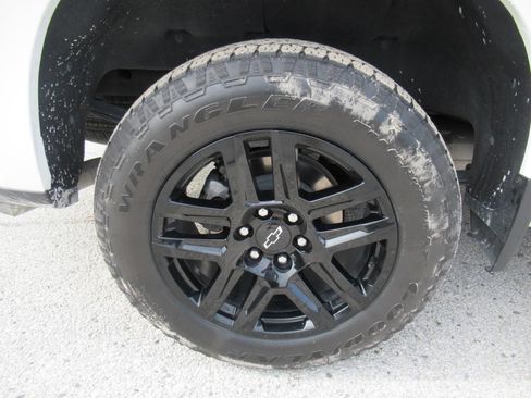 Used 2024 Chevrolet Silverado 1500 RST w/ Protection Package AWD/4WD image 5