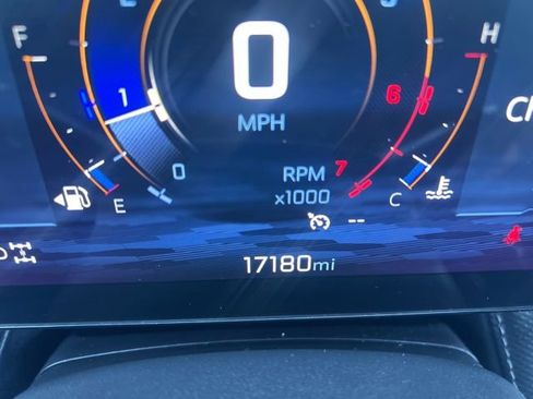 Used 2025 Chevrolet Equinox LT image 19