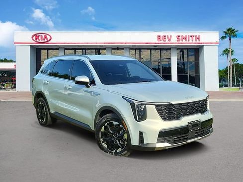 Certified 2026 Kia Sorento S FWD image 1