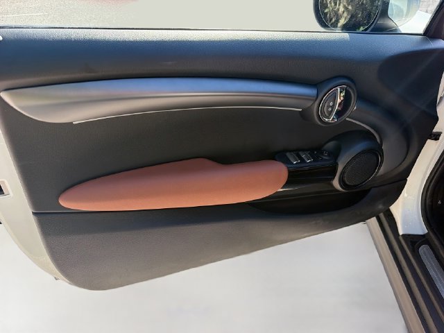 Used 2024 MINI Cooper S w/ Signature Upholstery Package FWD image 18