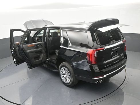 Used 2025 GMC Yukon Denali AWD/4WD image 83