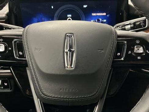 Used 2025 Lincoln Aviator Black Label w/ Jet Appearance Package AWD/4WD image 16