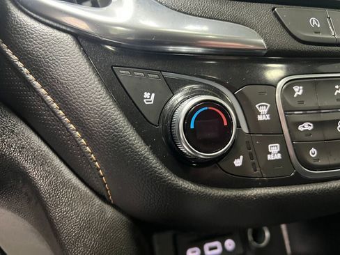 Used 2023 Chevrolet Equinox Premier image 14