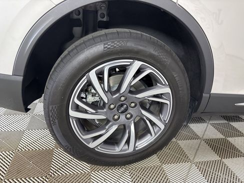 Used 2024 Lincoln Corsair FWD image 28