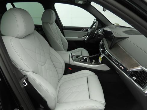 New 2026 BMW X5 sDrive40i w/ Premium Package image 21