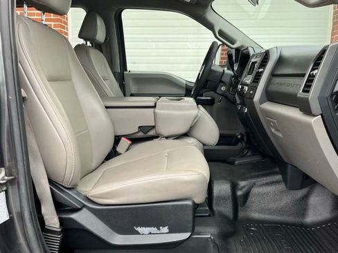 Used 2019 Ford F550 4x4 Crew Cab Super Duty w/ Power Equipment Group image 25