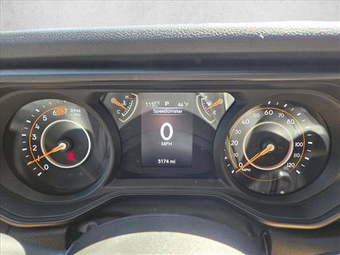 Used 2024 Jeep Wrangler Sport S image 11