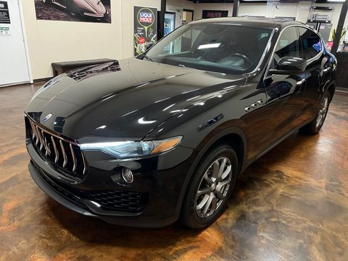 Used 2018 Maserati Levante AWD/4WD image 55