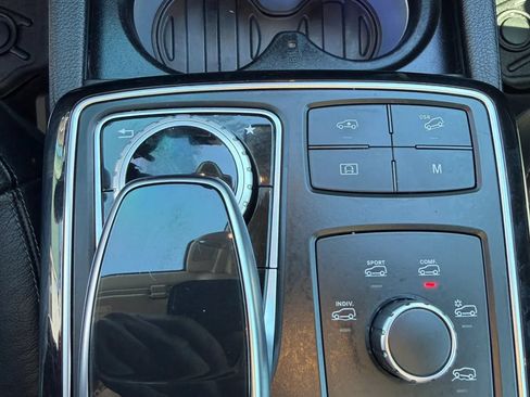 Used 2017 Mercedes-Benz GLS 550 4MATIC image 29