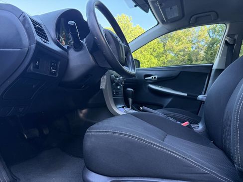 Used 2013 Toyota Corolla S FWD image 31