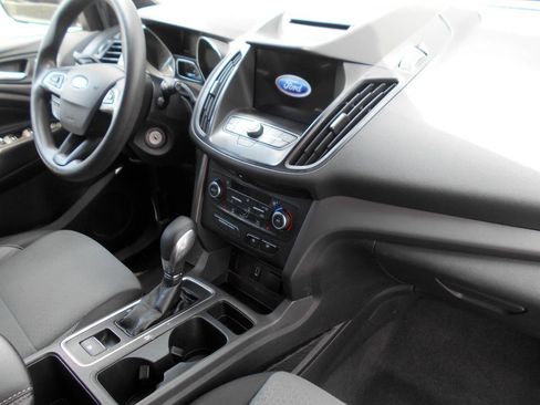Used 2018 Ford Escape SE w/ SE Sync 3 Package FWD image 23