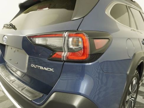 Used 2025 Subaru Outback Limited image 13
