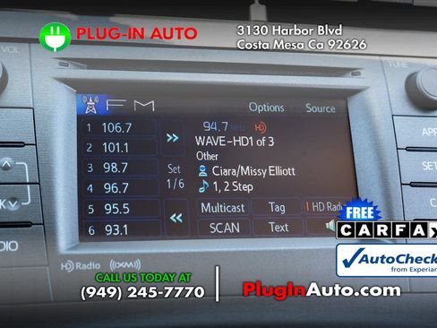 Used 2012 Toyota Prius Three w/ Preferred Accessory Pkg FWD image 22