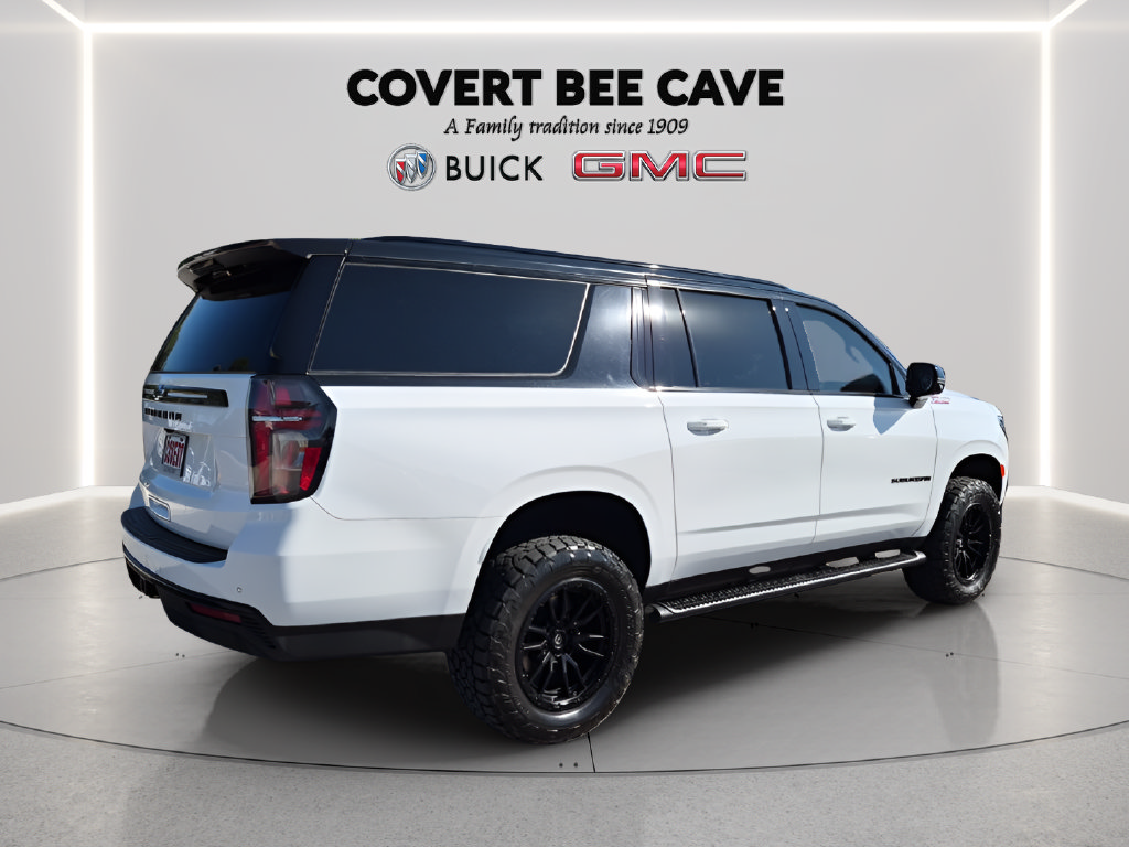 Used 2023 Chevrolet Suburban Z71 w/ Luxury Package AWD/4WD image 9
